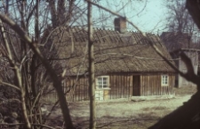 Chałupa konstrukcji zrębowej w zagrodzie małorolnego chłopa z XIX wieku - Borsk