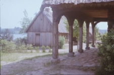 Fragment zabudowy zabytkowej Kaszubskiego Parku Etnograficznego - Wdzydze KPE