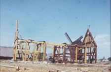 Odbudowa stodoły szkieletowej z 1749 r. z Grab&oacute;wka - Wdzydze Kiszewskie