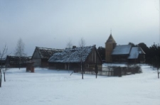 Skansen. Widok na XVII-wieczny kościół z miejscowości Swornegacie - Wdzydze KPE [1]