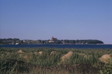 Widok na zatokę. W tle kości&oacute;ł farny - Puck