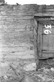 Chata zrębowa, podcieniowa - Lipuska Huta [19]