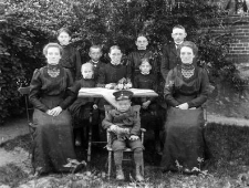 Berta Theil i jej dziewięcioro dzieci