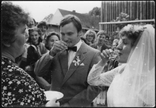 Powitanie w progu domu weselnego młodej pary Wioletty i Jerzego Setnych