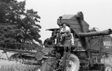 Zbi&oacute;r owsa kombajnem w gospodarstwie Henryka Cekały