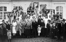 Zbiorowe zdjęcie uczestnik&oacute;w dożynek