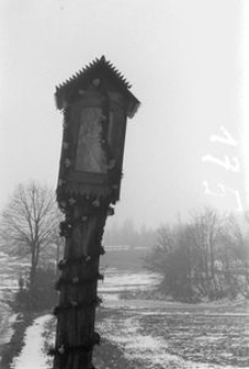 Kapliczka na słupie - Klukowa Huta [2]