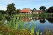 Budynek mieszkalny wraz z zabudowaniami gospodarczymi w Bruskowie Wielkim (3)