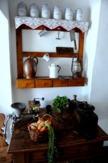 Sprzęt gospodarstwa domowego w Muzeum Kultury Ludowej Pomorza w Swołowie (2)