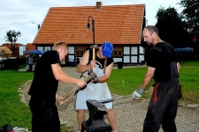 Kowale przy pracy w Zagrodzie Albrehta w Swołowie (2)