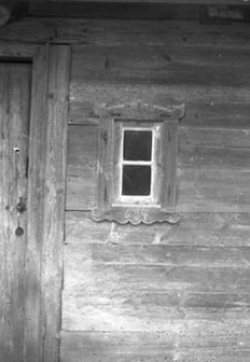 Chałupa zrębowa z wnęką - Mirotki