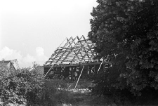 Budowa przeniesionego do KPE dworku zrębowego - Wdzydze KPE