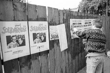 Solidarność 1989 wybory parlamentarne [plakatowanie 3]