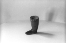 Tabakierka rogowa w kształcie buta