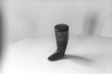 Tabakierka rogowa w kształcie buta