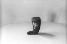 Tabakierka rogowa w kształcie buta