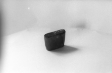 Tabakierka rogowa w kształcie skrzynki