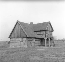 Dworek zrębowo-szkieletowy - Nowy Barkoczyn