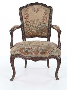 Krzesło z poręczami