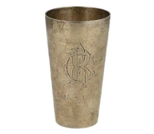 Kubek (z monogramem CBR)