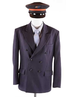 Marynarka zimowa, koszula, krawat, czapka okrągła