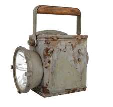 Lampa akumulatorowa z lokomotywy ST 44