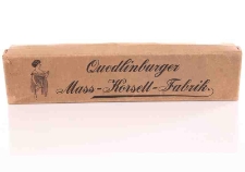 Pudełko do gorsetu &laquo;Quedlinburger Mass-Korsett-Fabrik&raquo;