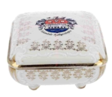 Puzderko porcelanowe z herbem i napisem "Ostseebad Heiligenhafen"