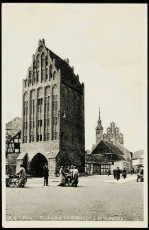 Targ rybny i Brama Młyńska w Stolpie