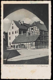 Widok spod Bramy Młyńskiej w stronę miasta lokacyjnego w Stolpie