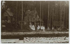 Scena ze spektaklu w Operze Leśnej