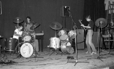 Pr&oacute;ba zespoł&oacute;w muzycznych