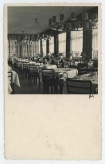 Poczt&oacute;wka fotograficzna przedstawiająca wnętrze Kasino Hotel