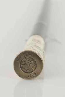 Laska z gałką z kości słoniowej z wizerunkiem wschodniego wojownika