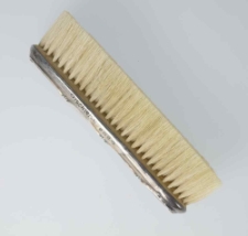 Szczotka w prostokątnej oprawie