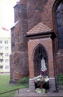 Kapliczka przy kościele Najświętrzej Marii Panny (Mariacki) w Słupsku